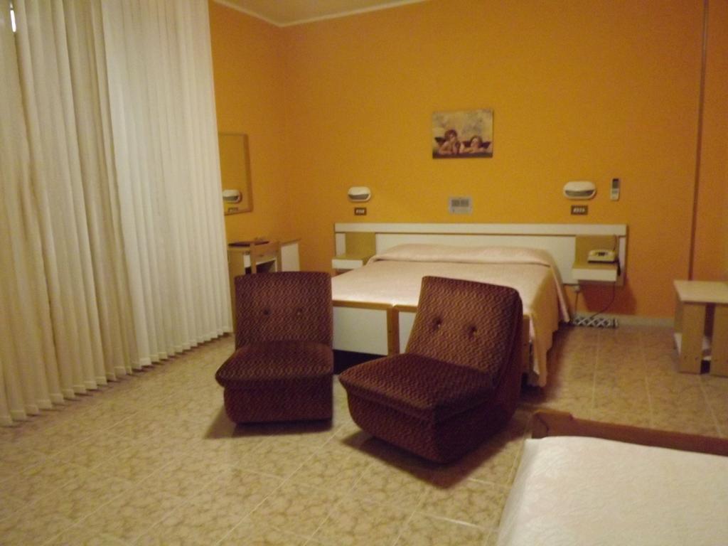 Hotel Cristina 끼안챠노테르메 객실 사진