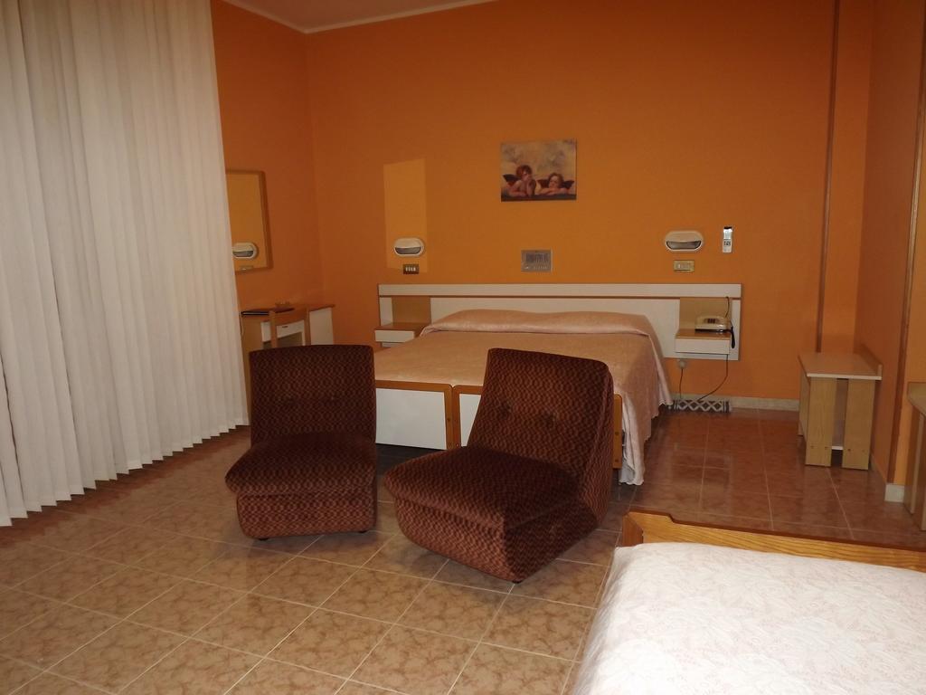 Hotel Cristina 끼안챠노테르메 객실 사진
