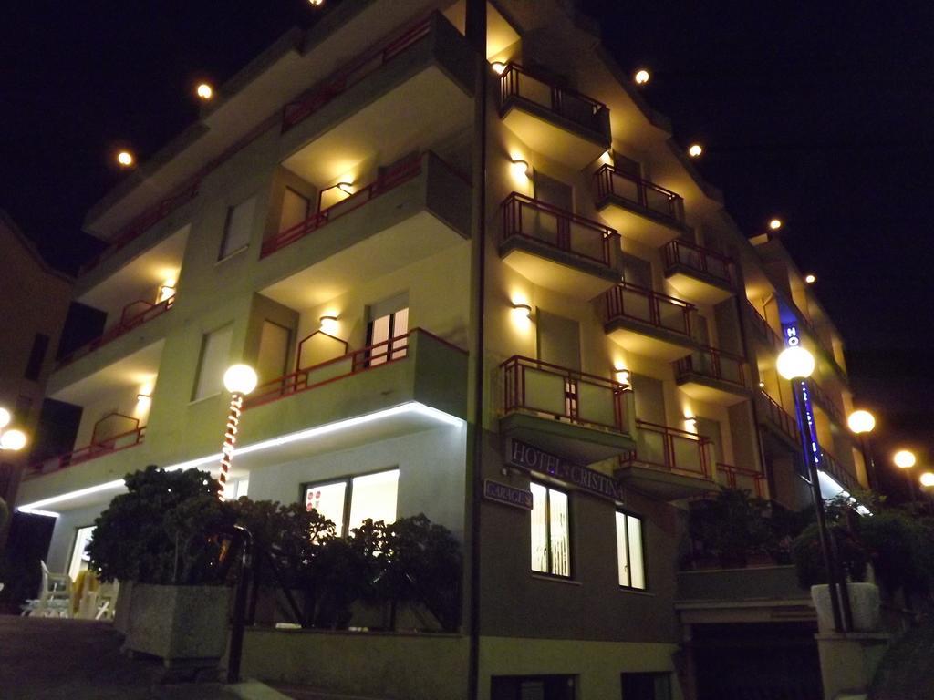 Hotel Cristina 끼안챠노테르메 외부 사진
