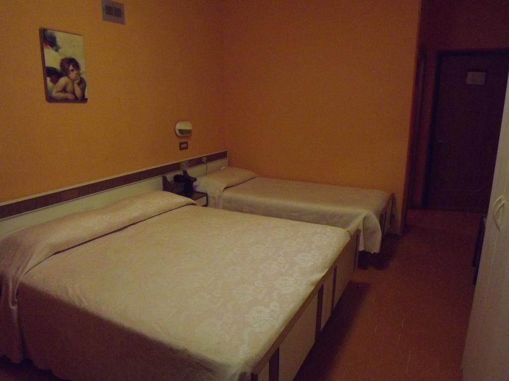 Hotel Cristina 끼안챠노테르메 객실 사진