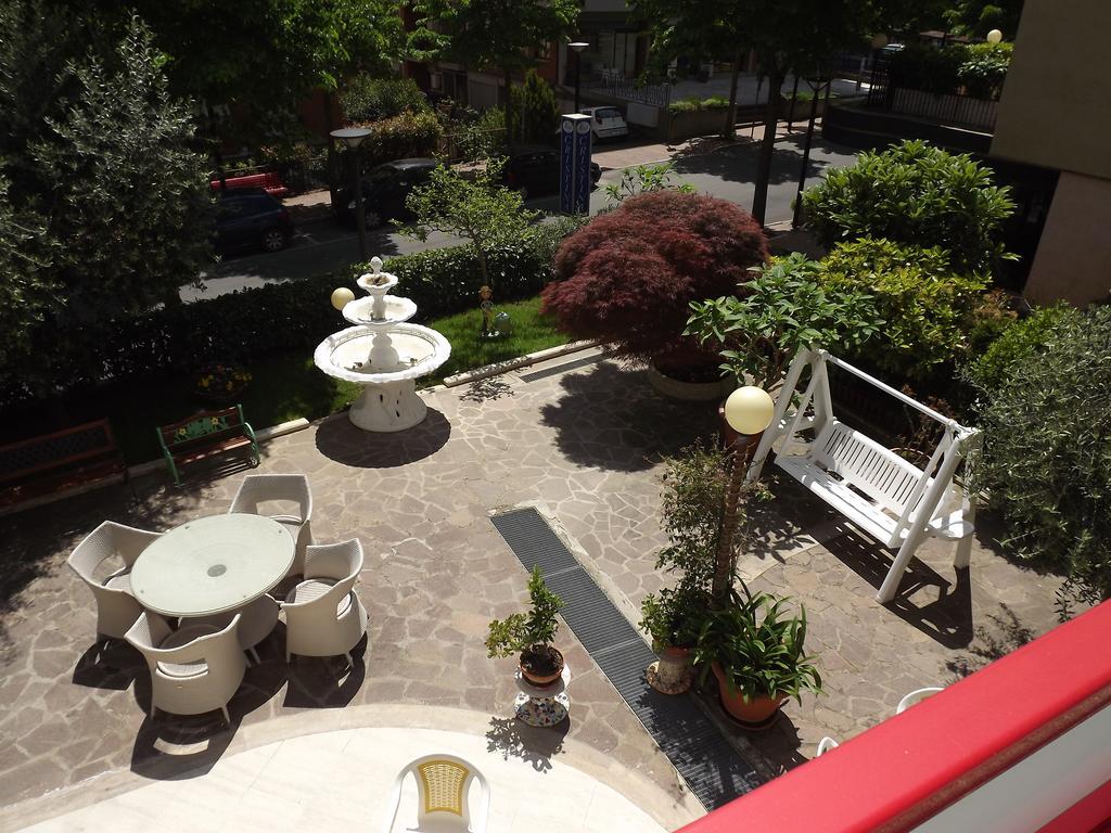 Hotel Cristina 끼안챠노테르메 외부 사진
