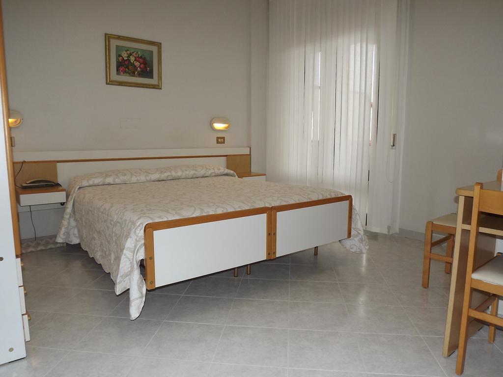 Hotel Cristina 끼안챠노테르메 외부 사진