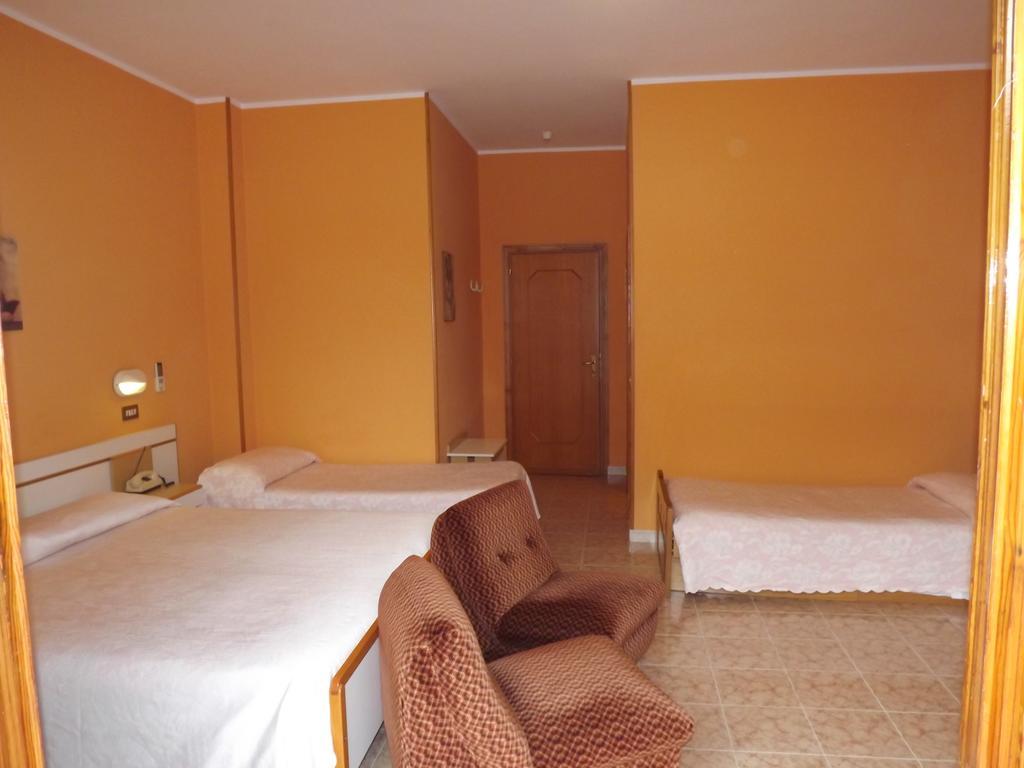 Hotel Cristina 끼안챠노테르메 외부 사진