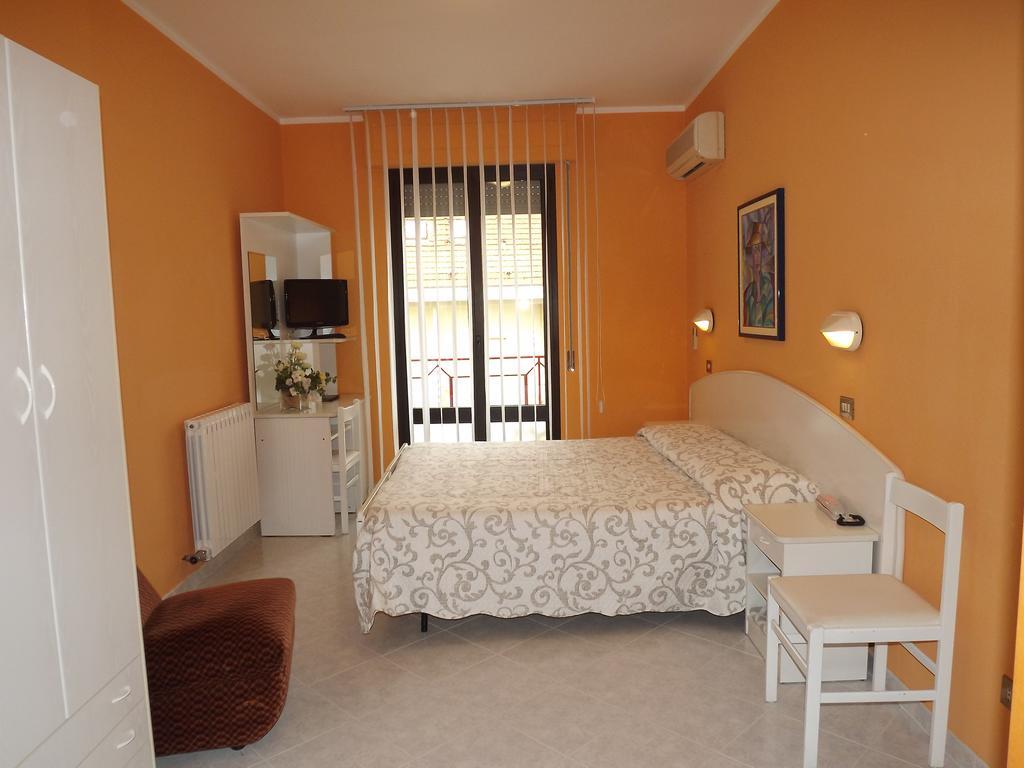 Hotel Cristina 끼안챠노테르메 외부 사진