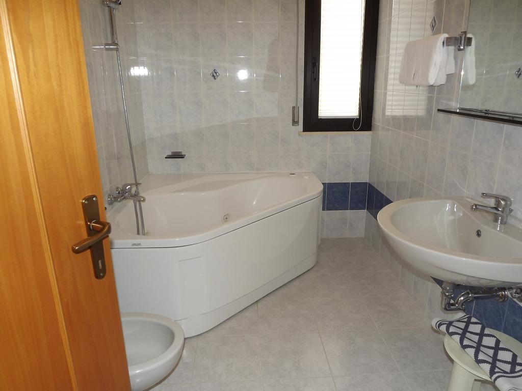 Hotel Cristina 끼안챠노테르메 외부 사진